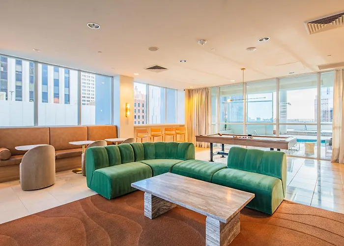 Sleek Downtown Phx High Rise Views Am Phoenix