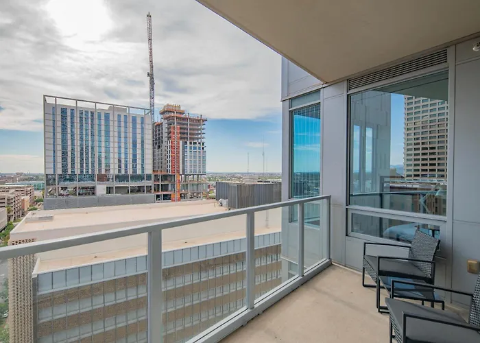 Sleek Downtown Phx High Rise Views Am